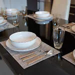 Daire Mary's Modern And Elegant *