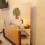 Mary's Modern And Elegant
