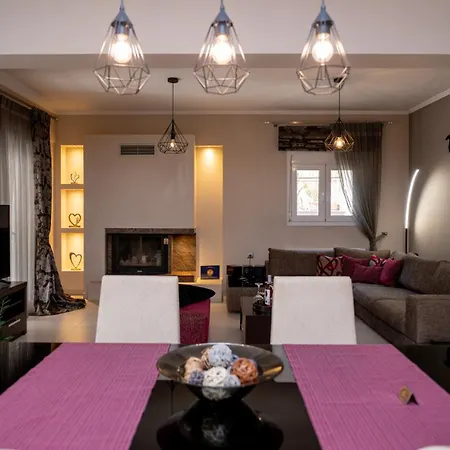 Mary's Modern And Elegant * Kalambáka