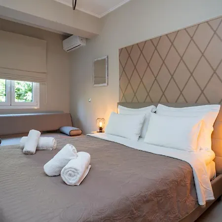 Mary's Modern And Elegant Kalambáka