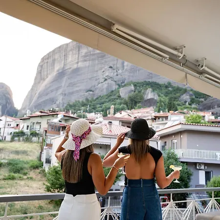 Mary's Modern And Elegant *