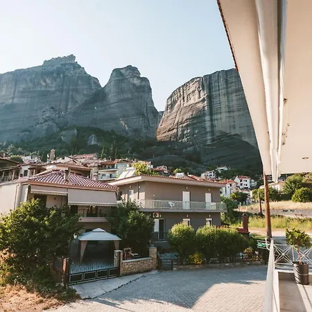 Mary's Modern And Elegant * カランバカ