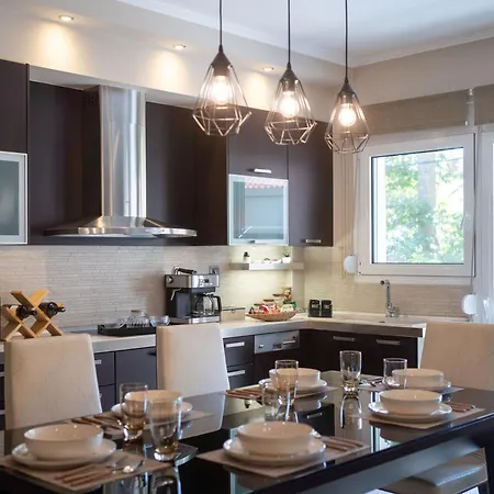 Mary's Modern And Elegant *