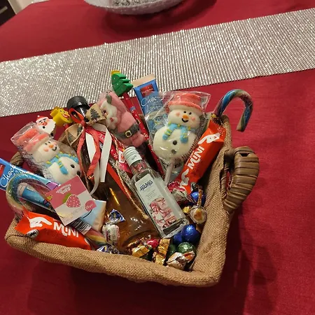 Mary's Modern And Elegant カランバカ