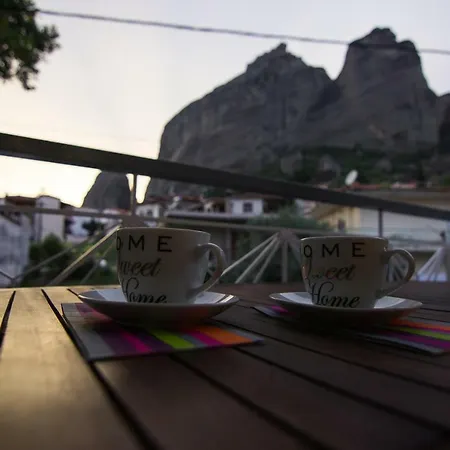 아파트 Mary's Modern And Elegant 칼람파카