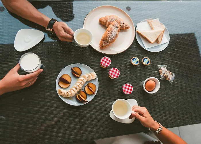 Daire Mary's Modern And Elegant