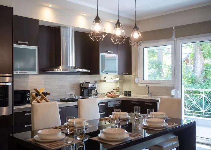 Mary's Modern And Elegant *